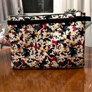 Carolina Herrera for Target Fun People Large Traveling Pouch Good Condition